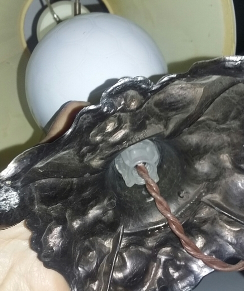 Lamp fixture lightweight shade - Picture 3 of 4